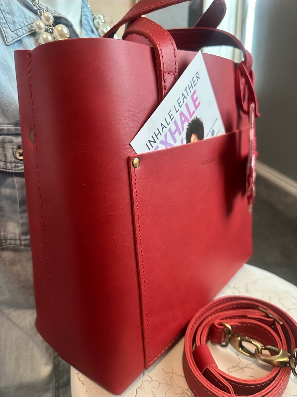❤️ 🩷 PLG medium ruby crossbody tote NEW and piñata tassel - Picture 7 of 11